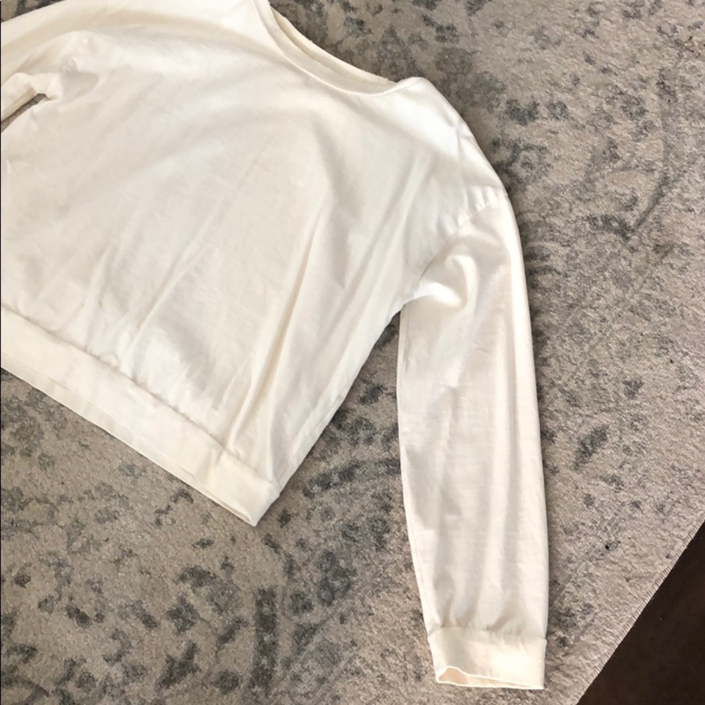 Tops - Picture 2 of 4
